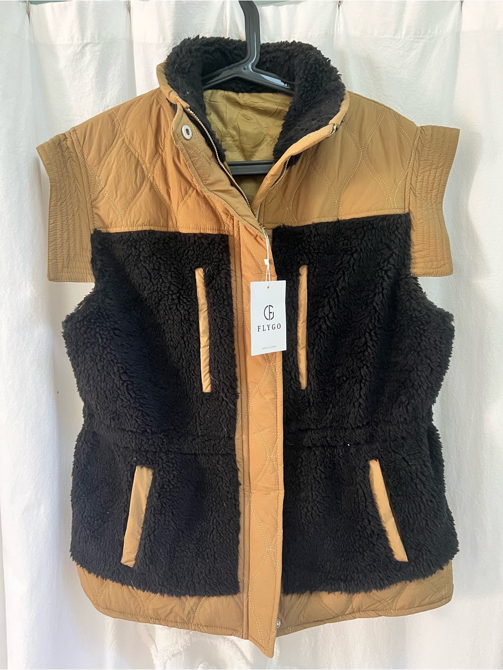 Women's Quilted Sherpa Puffer Vest - Black and Tan